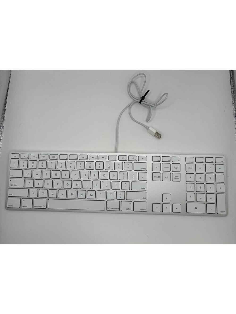 Apple Wired Keyboard A1243 USB Aluminum w/ Numeric Keypad 2015 Tested